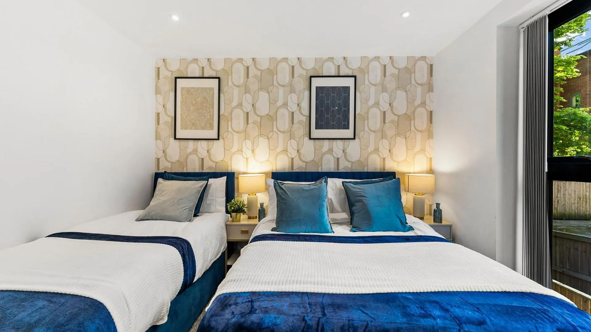 Stunning Spacious Leeds Apartment - Parking United Kingdom