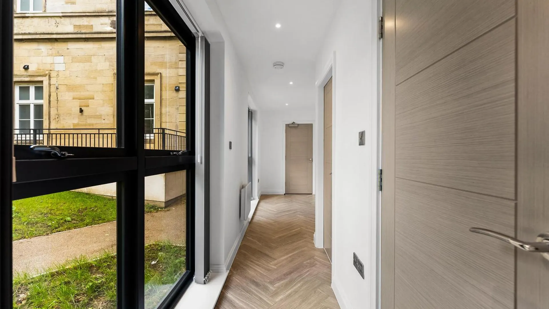 Stunning Spacious Leeds Apartment - Parking United Kingdom