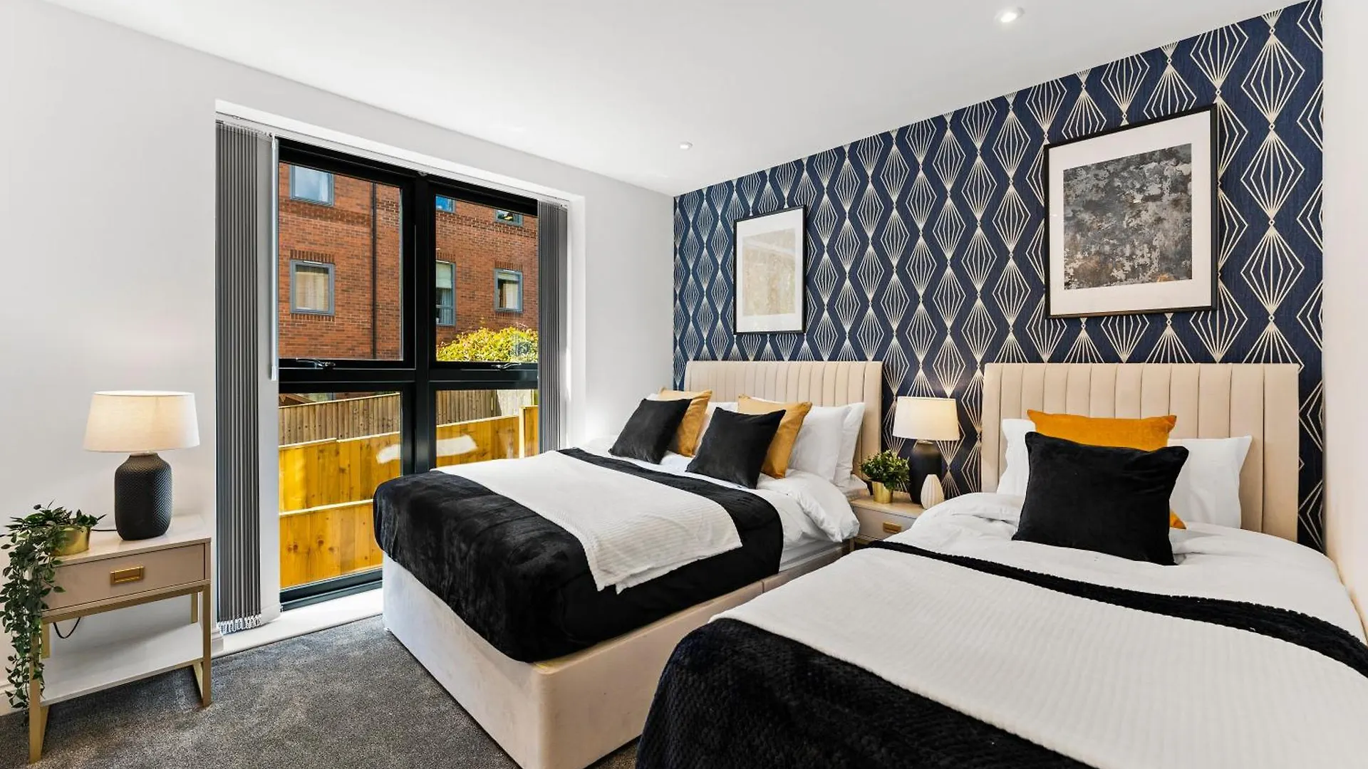 Stunning Spacious Leeds Apartment - Parking 0*, Leeds (West Yorkshire)
