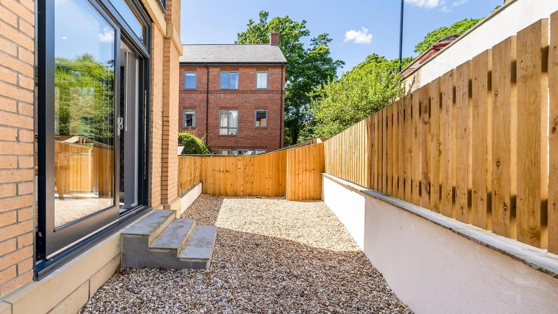 Stunning Spacious Leeds Apartment - Parking