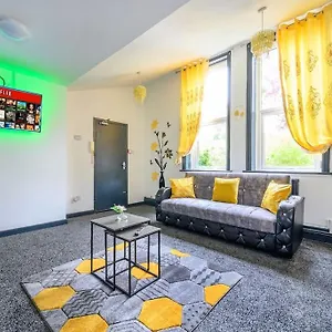 -f5gh- For Relaxed & Cosy Stay, Free Parking, Wifi Apartment