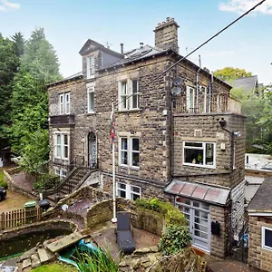 Spacious 3 Bedroom Ground Floor - 10 Mins From Centre Apartment